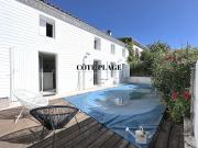 Maison avec piscine et terrasse