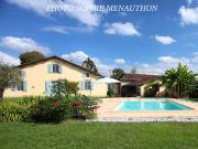 Maison avec piscine et terrasse