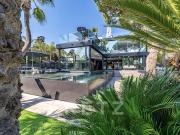 Maison avec piscine et terrasse