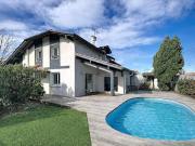 Maison avec piscine et terrasse