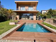 Maison avec piscine et terrasse