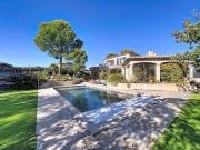 Maison avec piscine et terrasse