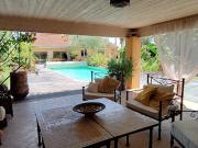 Maison avec piscine et terrasse