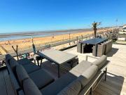 Maison avec piscine et terrasse