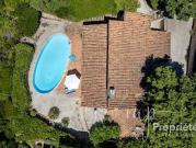 Maison avec piscine et terrasse