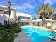 Maison avec piscine et terrasse