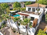 Maison avec piscine et terrasse