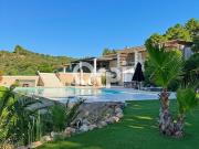 Maison avec piscine et terrasse