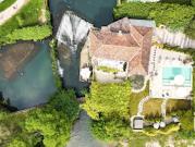 Maison avec piscine et jardin