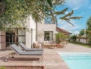 Maison avec piscine et terrasse