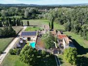 Maison avec piscine et terrasse