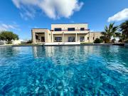 Maison avec piscine et terrasse