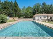 Maison avec piscine et terrasse