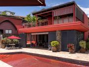 Maison avec piscine et terrasse