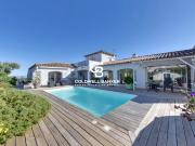 Maison avec piscine et terrasse
