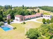 Maison avec piscine et terrasse