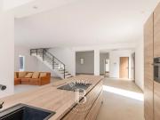 Maison avec piscine et terrasse