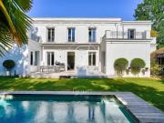 Maison avec piscine et terrasse