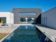 Maison avec piscine et terrasse