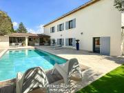 Maison avec piscine et terrasse