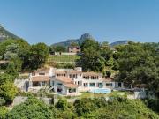 Maison avec piscine et terrasse