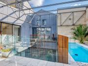 Maison avec piscine et terrasse