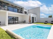 Maison avec piscine et terrasse Maison avec piscine et terrasse