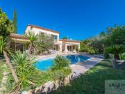 Maison avec piscine et terrasse