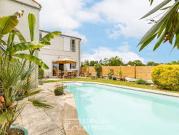 Maison avec piscine et terrasse