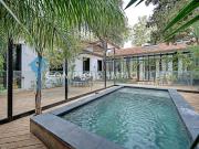 Maison avec piscine et terrasse