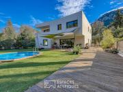 Maison avec piscine et terrasse