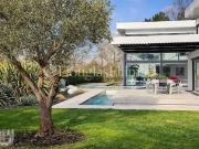 Maison avec piscine et terrasse