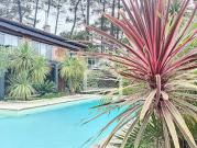 Maison avec piscine et terrasse