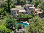 Maison avec piscine et terrasse