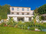 Maison avec piscine et terrasse