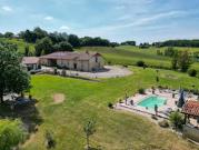 Maison avec piscine et terrasse