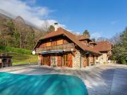 Maison avec piscine et terrasse