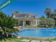 Maison avec piscine et terrasse