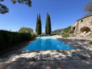 Maison avec piscine et terrasse