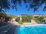 Maison avec piscine et terrasse