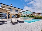 Maison avec piscine et terrasse