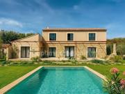 Maison avec piscine et terrasse