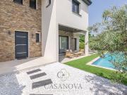 Maison avec piscine et terrasse Maison avec piscine et terrasse