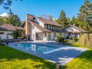 Maison avec piscine et terrasse