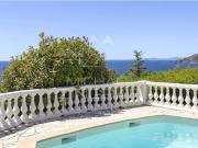 Maison avec piscine et terrasse