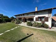 Maison avec piscine et terrasse