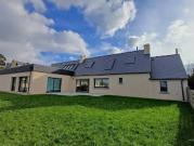 Maison avec piscine et jardin