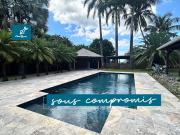 Maison avec piscine et terrasse
