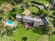 Maison avec piscine et terrasse