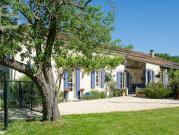 Maison avec piscine et jardin